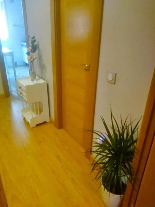 Piso Completo Cerca De Estacion Bus, Tren Y Ferrys Daire Santander Dış mekan fotoğraf