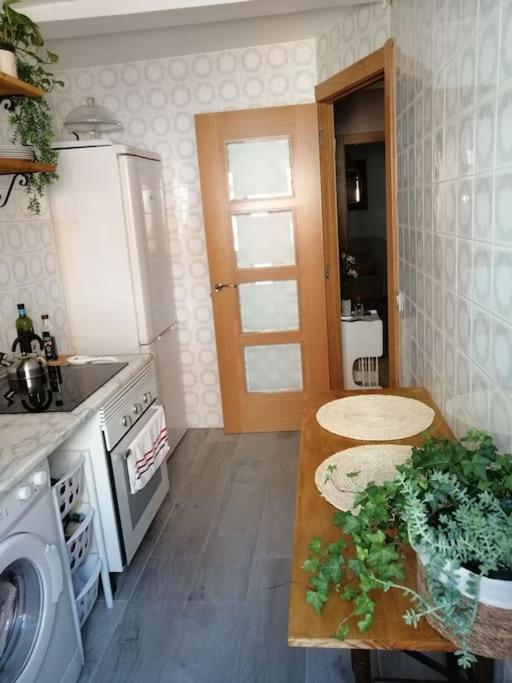 Piso Completo Cerca De Estacion Bus, Tren Y Ferrys Daire Santander Dış mekan fotoğraf