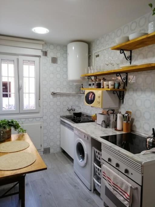 Piso Completo Cerca De Estacion Bus, Tren Y Ferrys Daire Santander Dış mekan fotoğraf